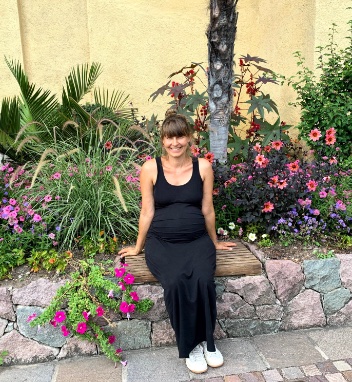 Shireen hochschwanger im Urlaub